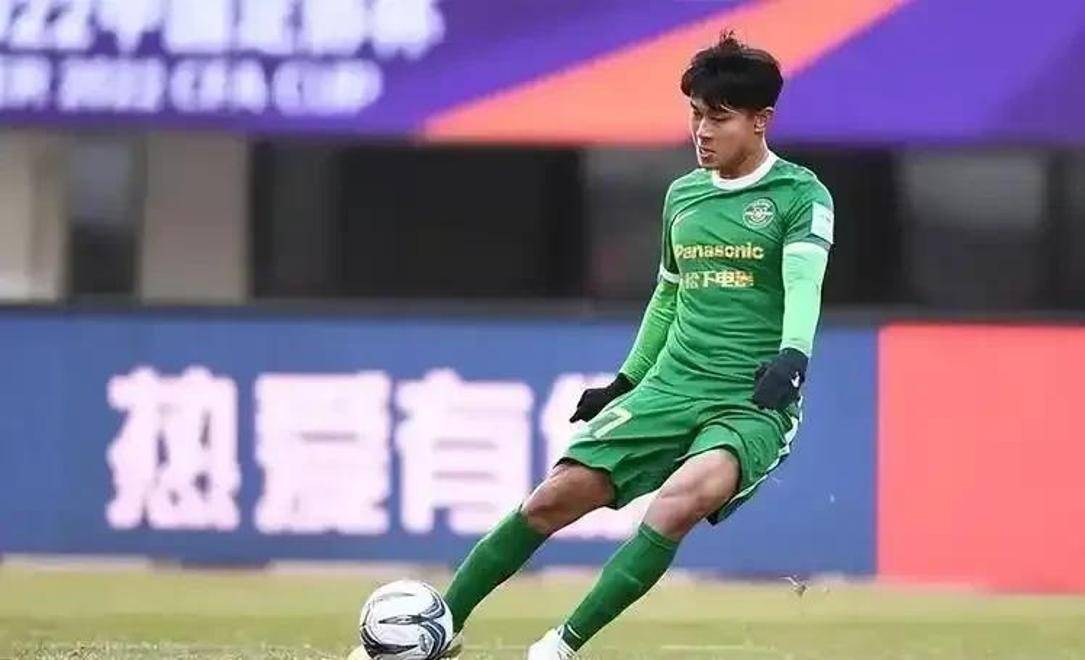 国家队备战状态火热，崭露头角球员备受赞誉的简单介绍
